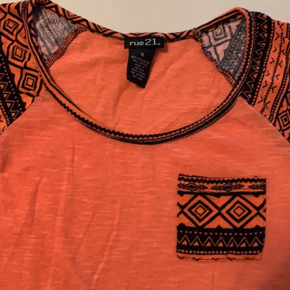 Small Rue 21 top - Picture 2 of 2